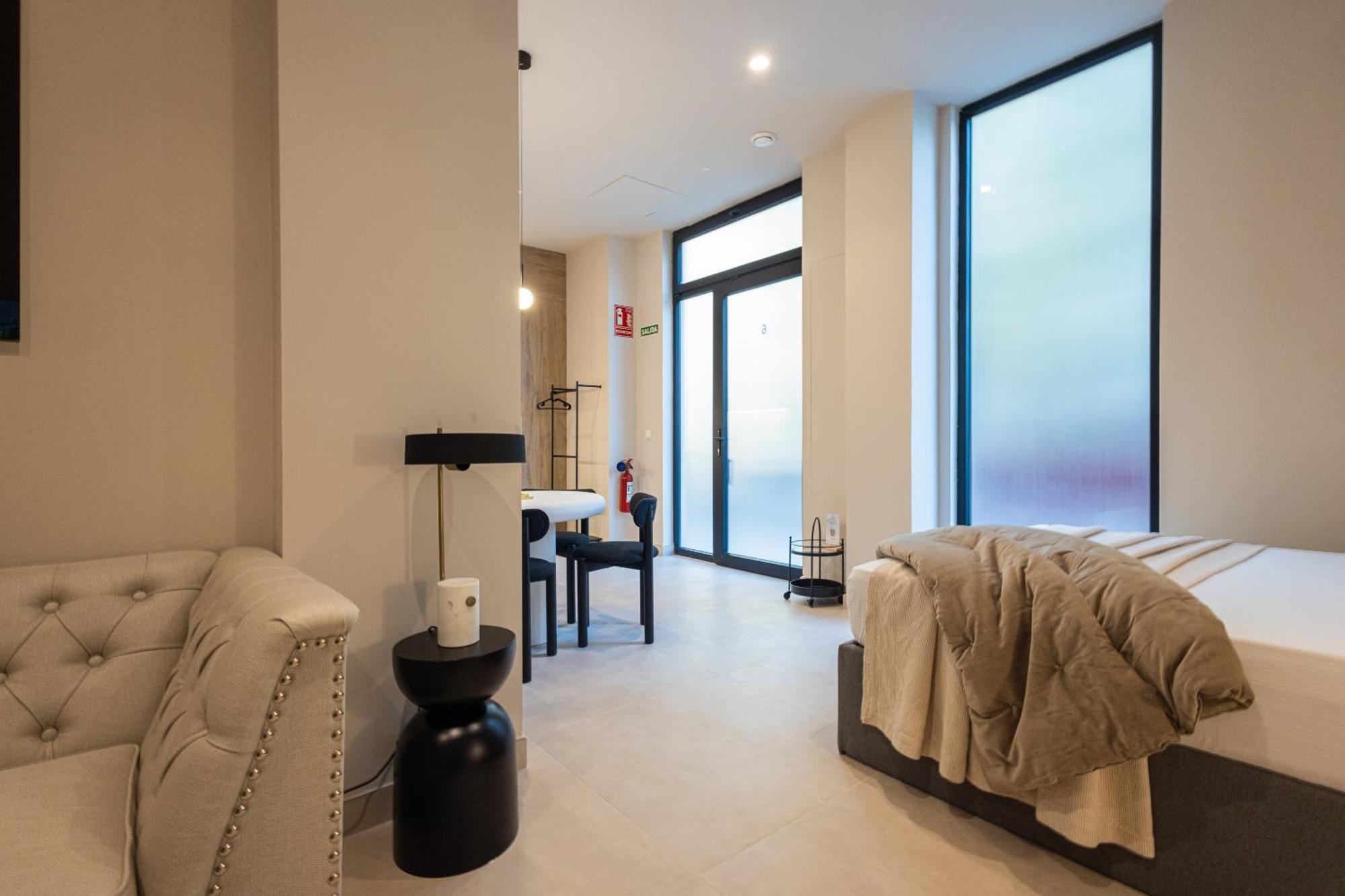 Florit Flats - The Benicalap Apartments บาเลนเซีย ภายนอก รูปภาพ